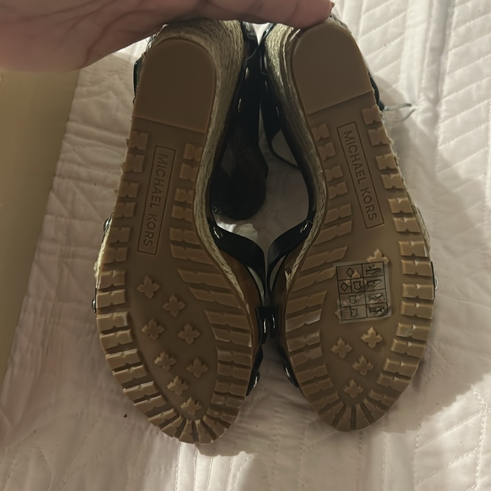 NWB. Michael kors somberly wedge - Picture 4 of 6